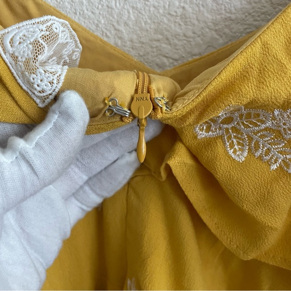 NWT Sadie & Sage Embroidered Cold Shoulder Dress - Picture 6 of 8